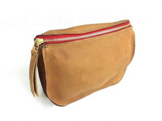 פאוץ' עור חום כאמל מעוצב בעבודת יד - דגם רוכסן אדום