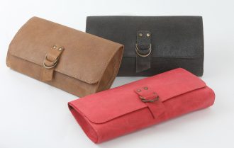 ארנק עור גדול מעוצב לאישה בגוון חום בהיר - עבודת יד