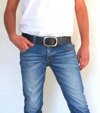 חגורת עור שחורה ורחבה לגבר - 5 ס"מ רוחב