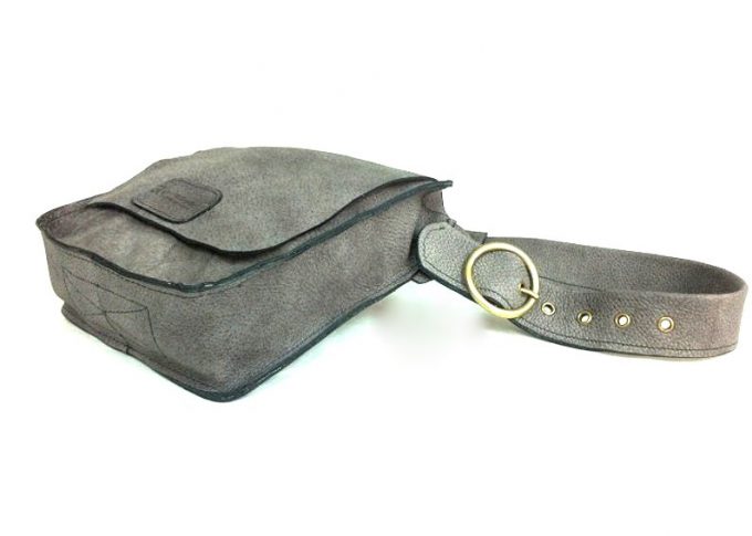 פאוץ' עור אפור לאישה ולגבר מעוצב בעבודת יד