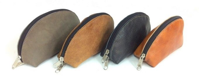 נרתיק קוסמטי מעור עשוי בעבודת יד