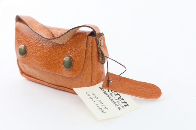 ארנק עור קטן לאישה עשוי בעבודת יד