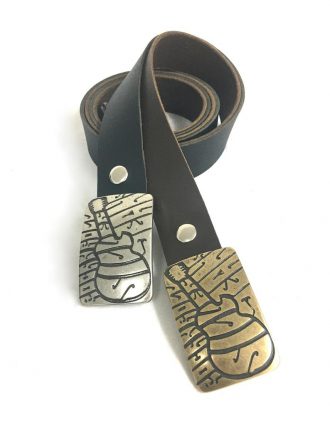 חגורת עור לגבר בצבעים שחור וחום - דגם גיטרה