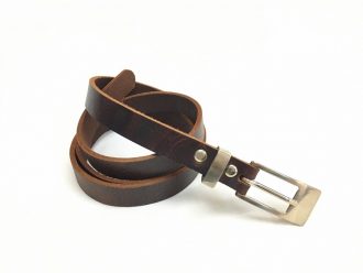 חגורה צרה מעור בגוון חום מעוצבת לאישה בעבודת יד