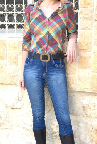 חגורת עור שחורה/ חומה לאישה מעוצבת בעבודת יד