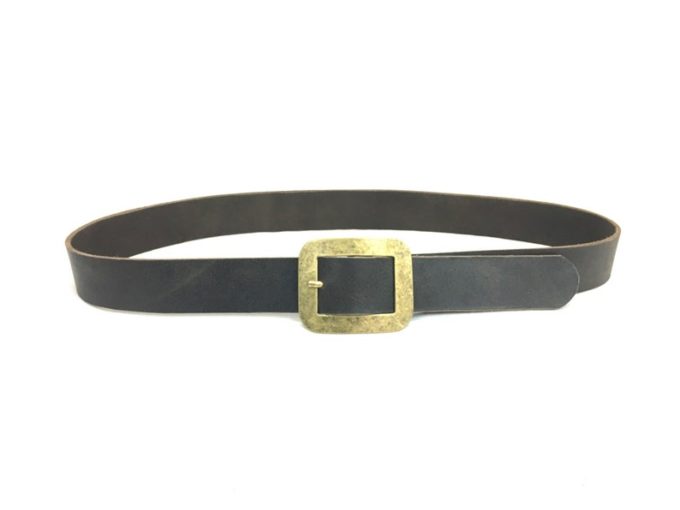 חגורת עור שחורה/ חומה לאישה מעוצבת בעבודת יד