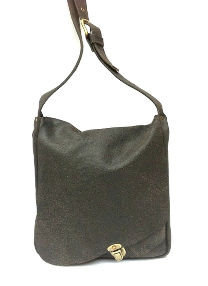 תיק עור חום קלאסי מעוצב בעבודת יד לאישה ולגבר