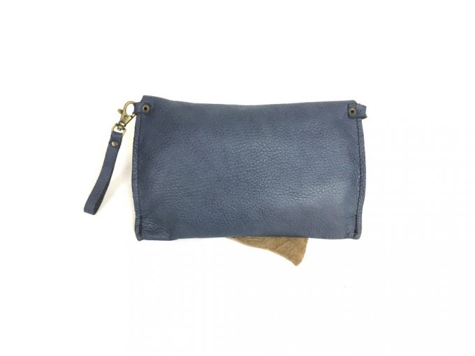 קלאץ' עור יחיד ומיוחד מעוצב לאישה בעבודת יד