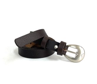 חגורת עור צרה חומה וקלאסית מעוצבת לאישה בעבודת יד